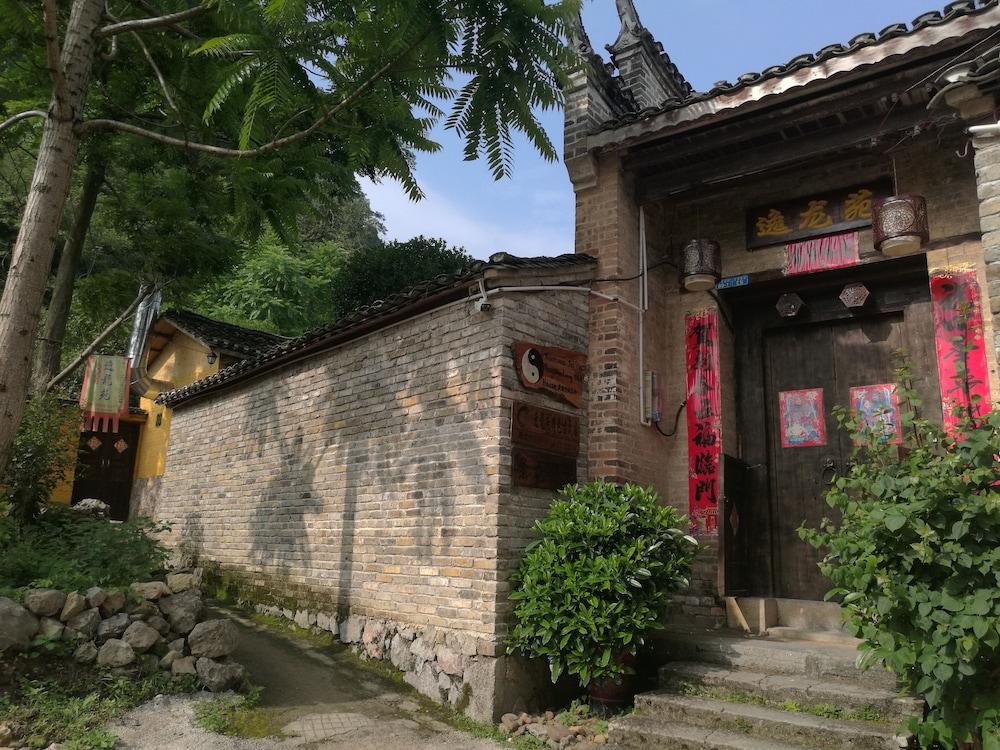 Loong Old House